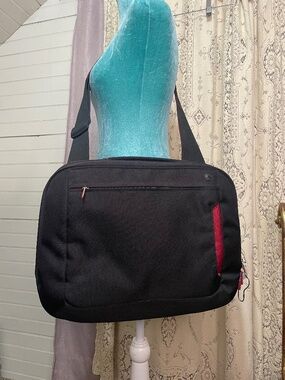 Belkin: laptop messenger bag